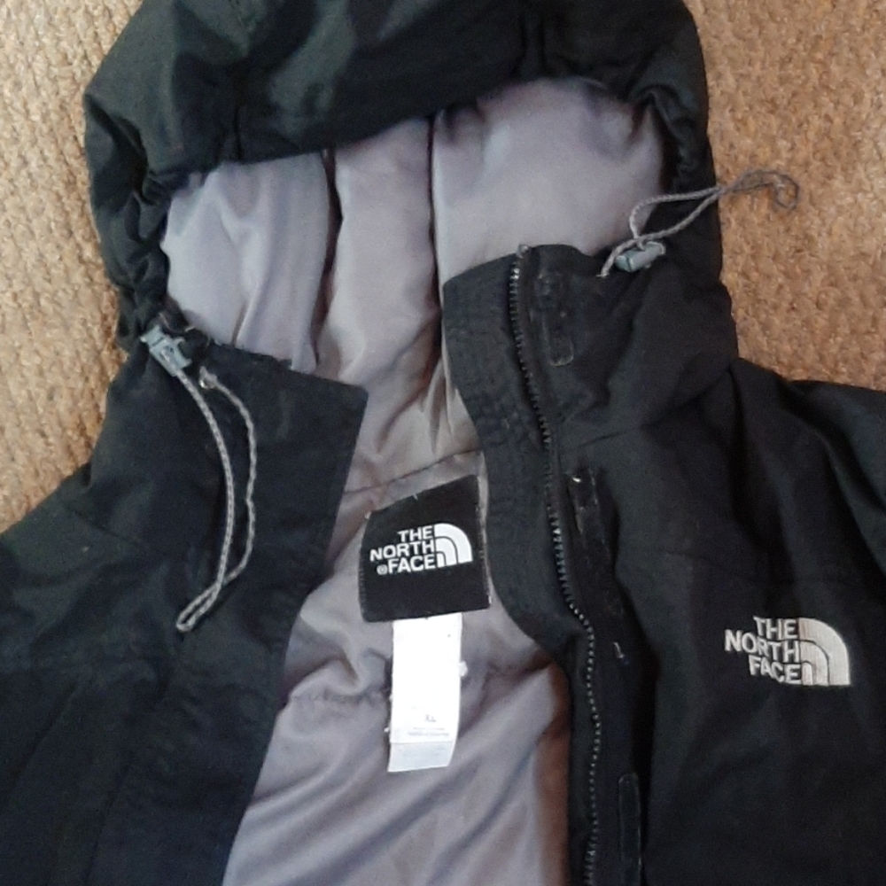 North face coat - Picture 3 of 5